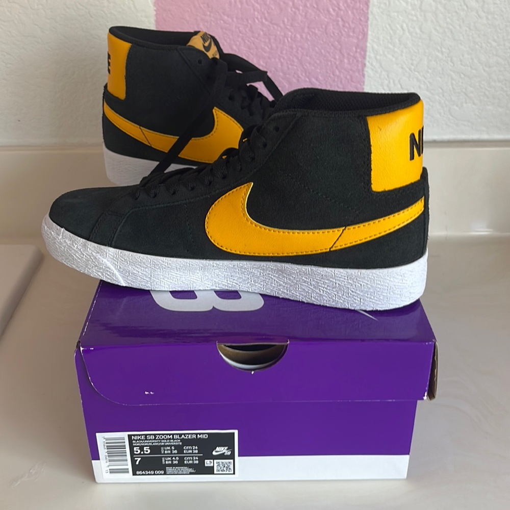 Nike SB Zoom Blazer Mid Unisex Shoes Women’s size 7 Mens 5.5